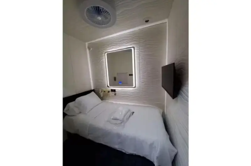 Budget-Friendly Stay and Free Coffee Downtown, photo 1