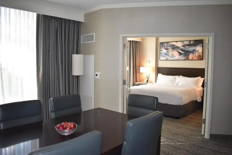 Chicago Marriott Suites O'Hare, photo 2