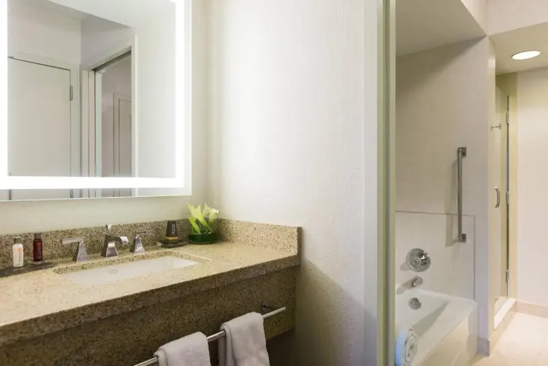 Chicago Marriott Suites O'Hare, photo 3