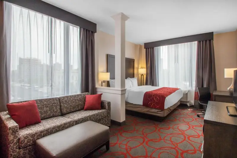 Comfort Inn & Suites near Stadium, photo 2