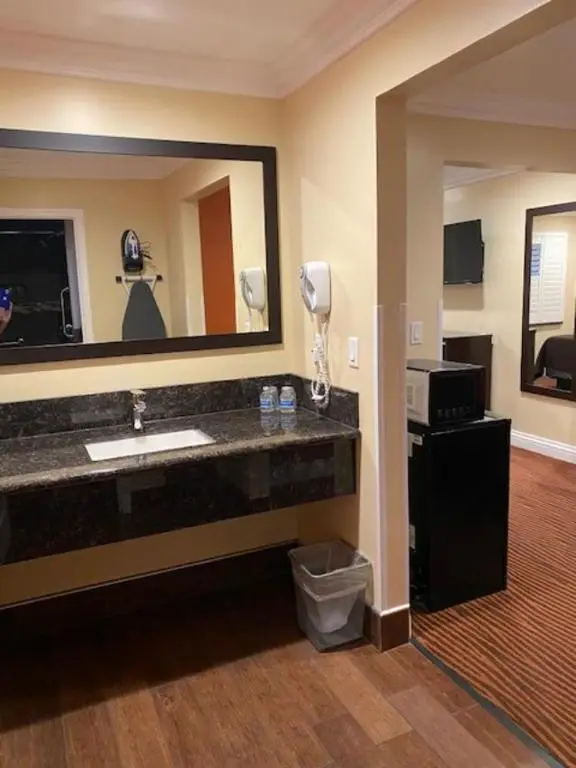 Convention Center Inn & Suites, photo 3