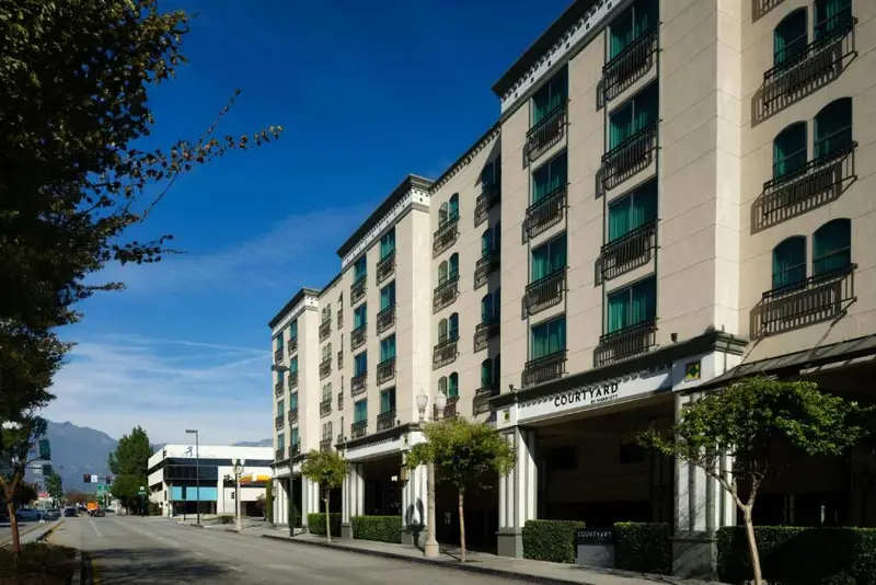 Courtyard by Marriott Los Angeles Pasadena Old Town, photo 4
