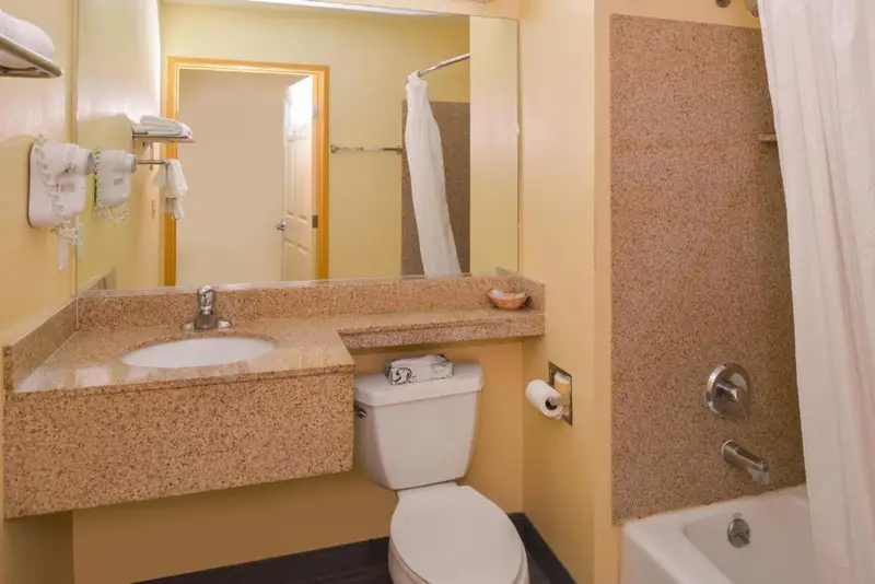 H3 Inn & Suites - LAX Airport - Los Angeles, photo 3
