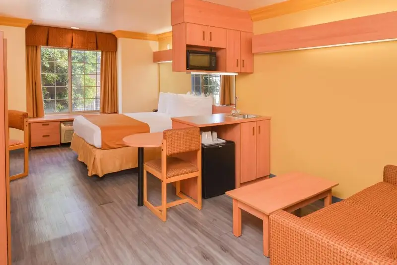H3 Inn & Suites - LAX Airport - Los Angeles, photo 4