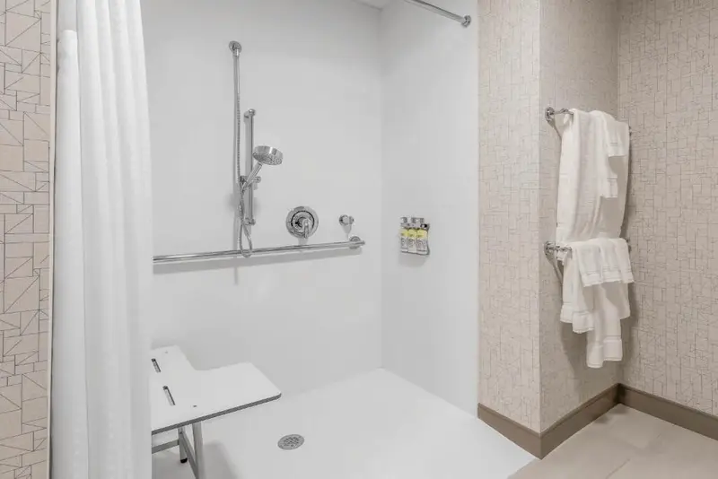 Holiday Inn Express & Suites Chicago O'Hare Airport by IHG, photo 3