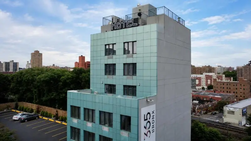 Hotel 365 Bronx - Yankee Stadium, photo 1