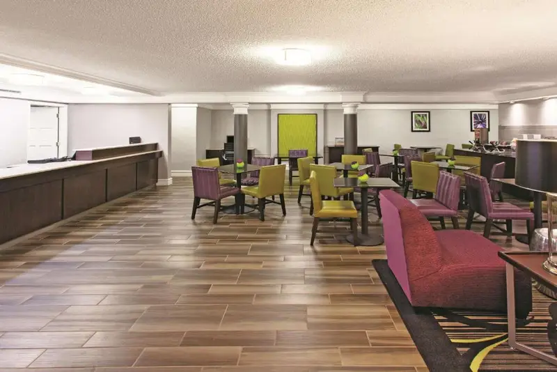 La Quinta Inn by Wyndham Fresno Yosemite, photo 1