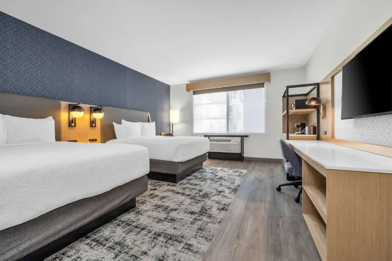 La Quinta Inn & Suites by Wyndham San Jose Airport-Downtown, photo 1