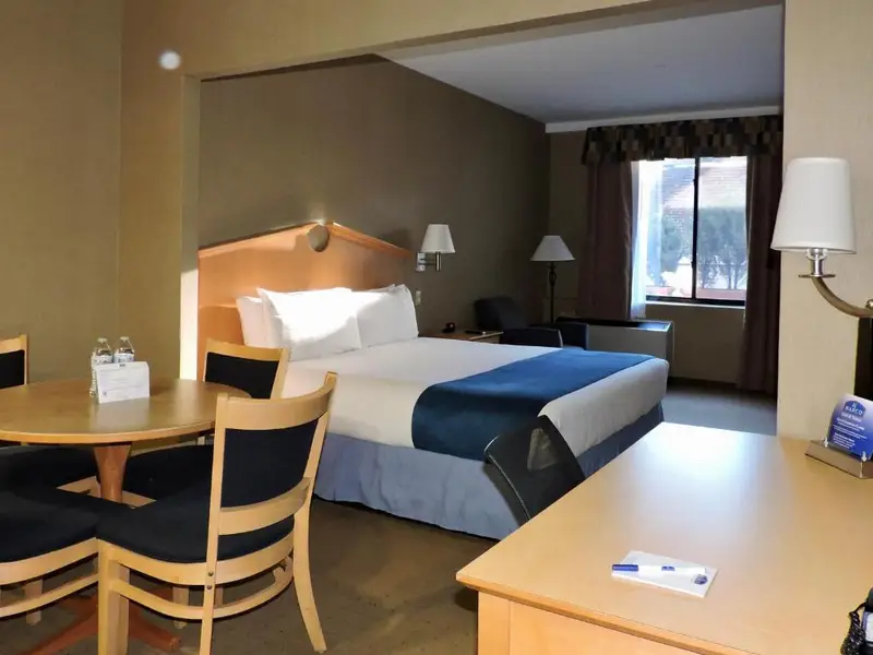 Marco LaGuardia Hotel & Suites, photo 2