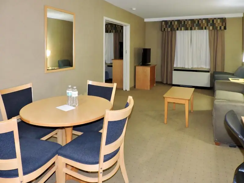 Marco LaGuardia Hotel & Suites, photo 4