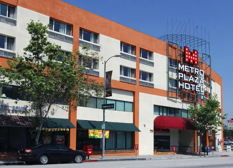 Metro Plaza Hotel, photo 1
