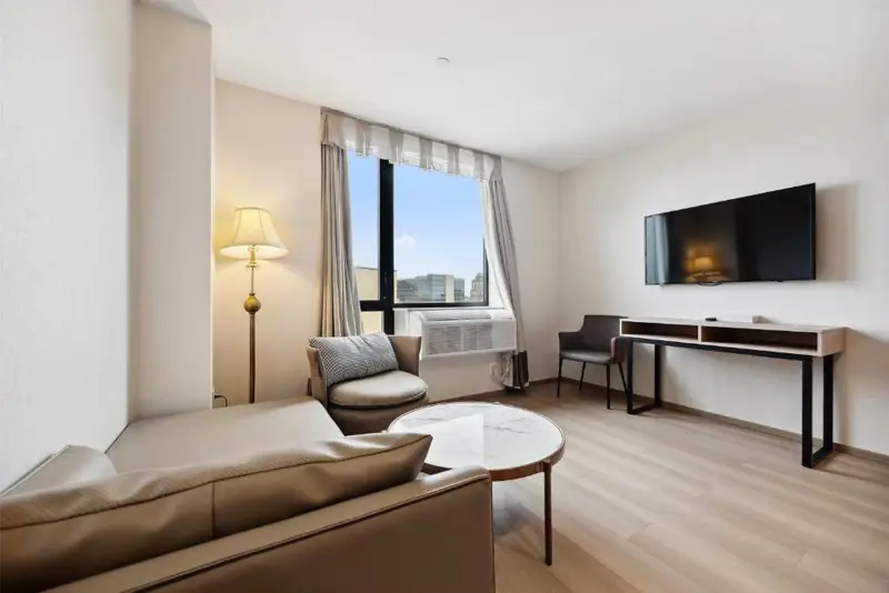 Ramada by Wyndham Flushing Queens, photo 3