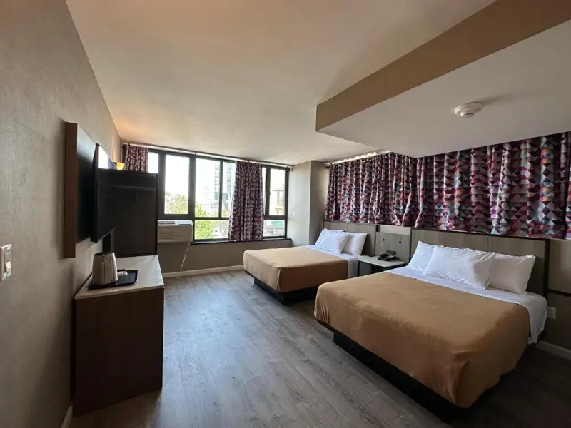 Regal Inn & Suites New York LaGuardia Hotel, photo 4