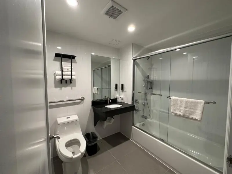 Regal Inn & Suites New York LaGuardia Hotel, photo 3