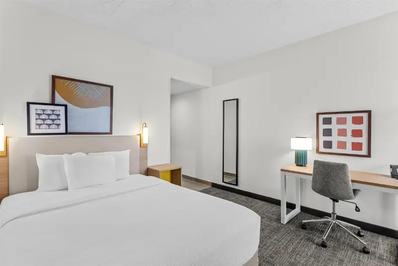 Spark by Hilton Des Plaines Chicago O'Hare, photo 1