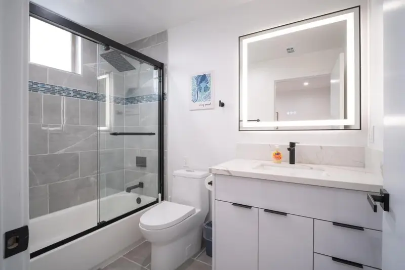 Stylish Private Room by Downtown LA with Private Parking, photo 3