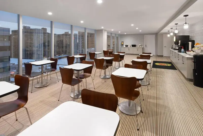 Super 8 by Wyndham Bronx Near Stadium, photo 4