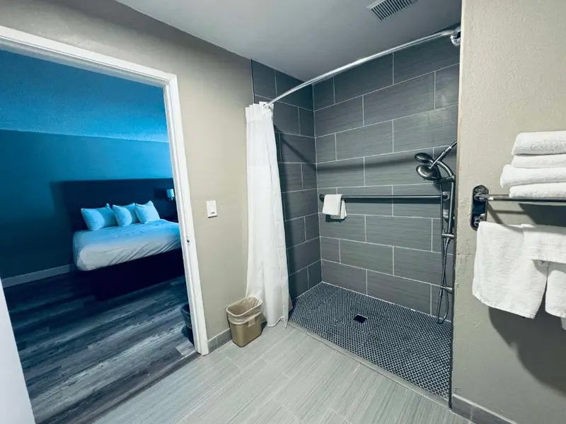 SureStay by Best Western Fresno Central, photo 3
