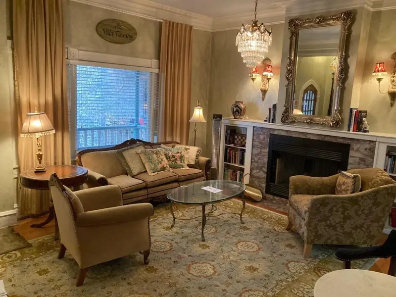 The Villa Toscana, photo 1