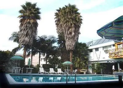 Tradewinds Airport Hotel, photo 1
