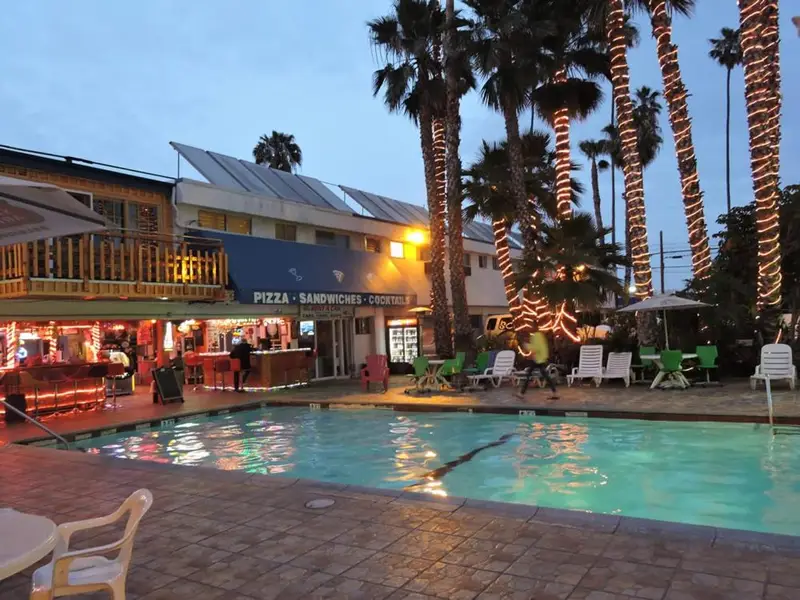Tradewinds Airport Hotel, photo 4