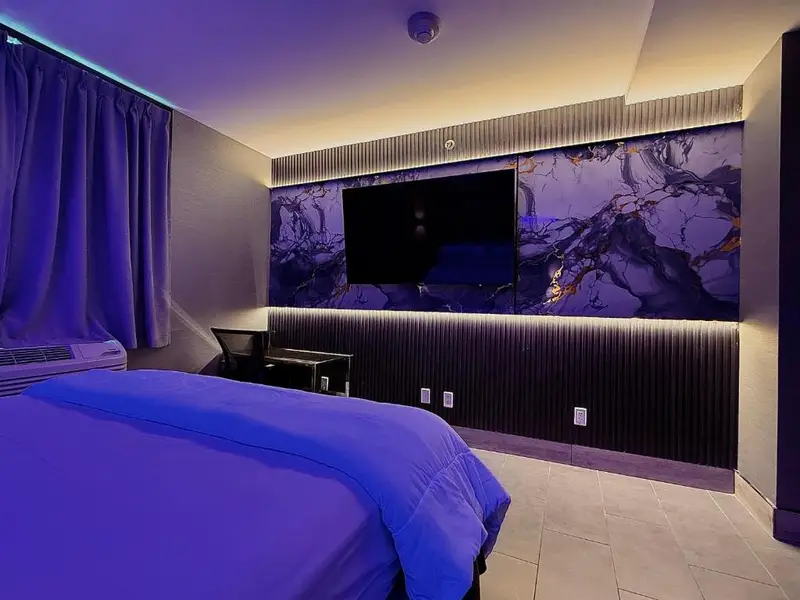 Umbrella Hotel Bronx, photo 2